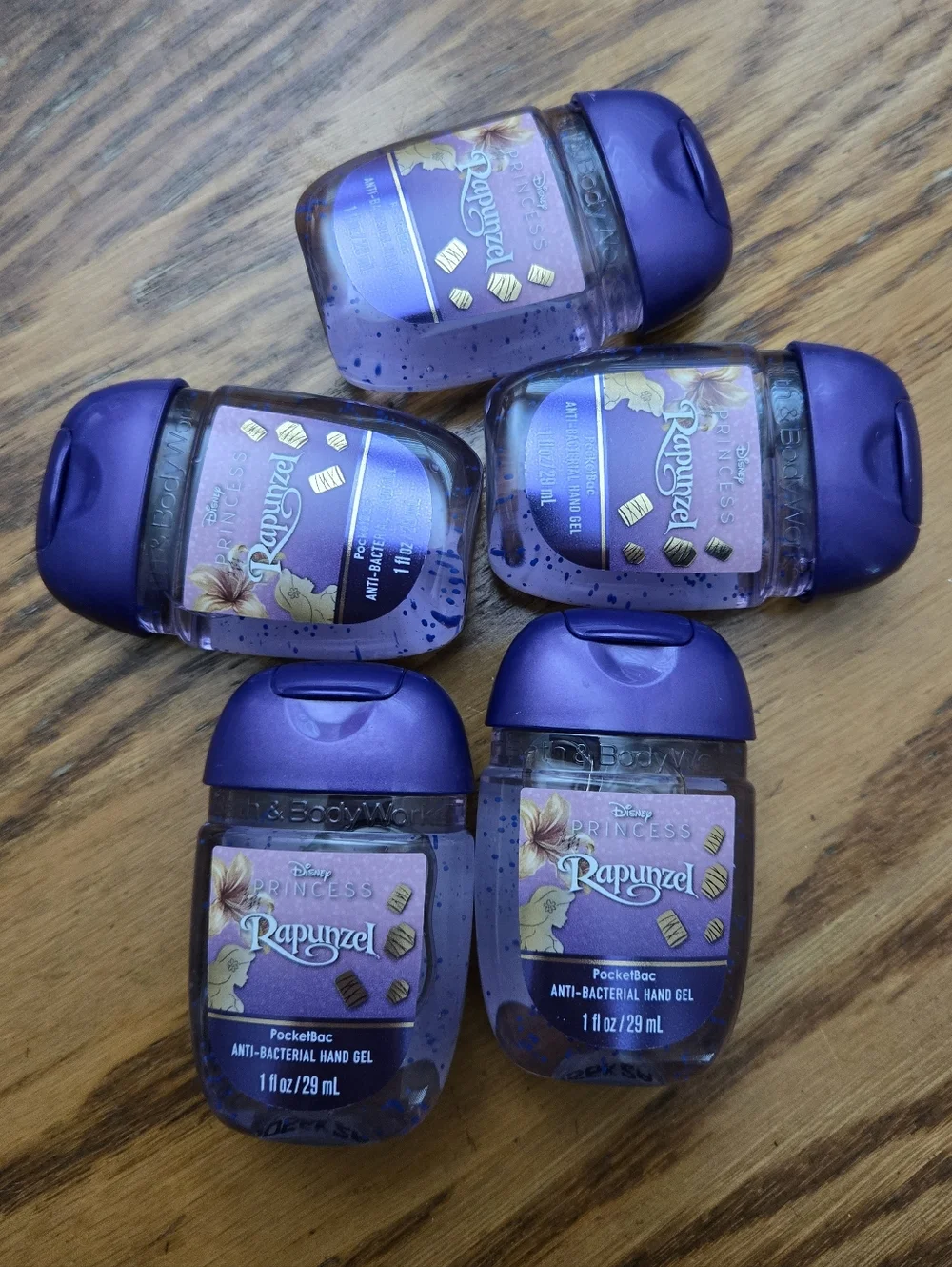 👑🤲NWT‼️Bath & Body Works Disney Princess Light-up Castle Holder w/ Sanitizers